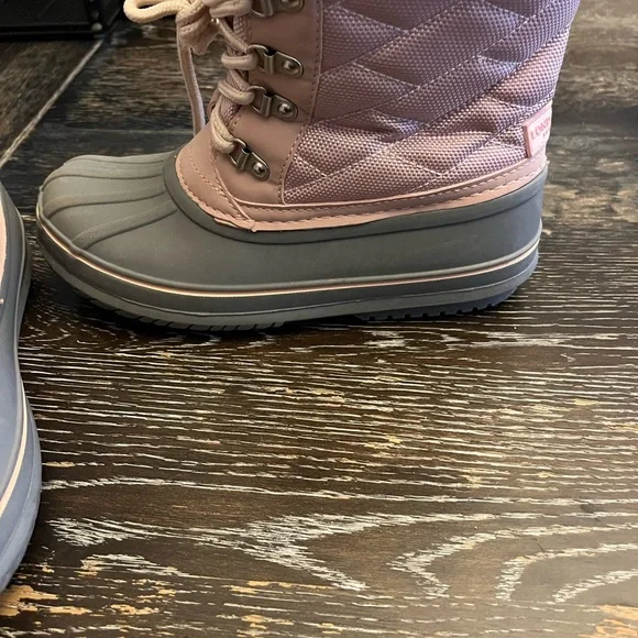 Girls’ London Fog snow/rain boots. - Picture 4 of 7